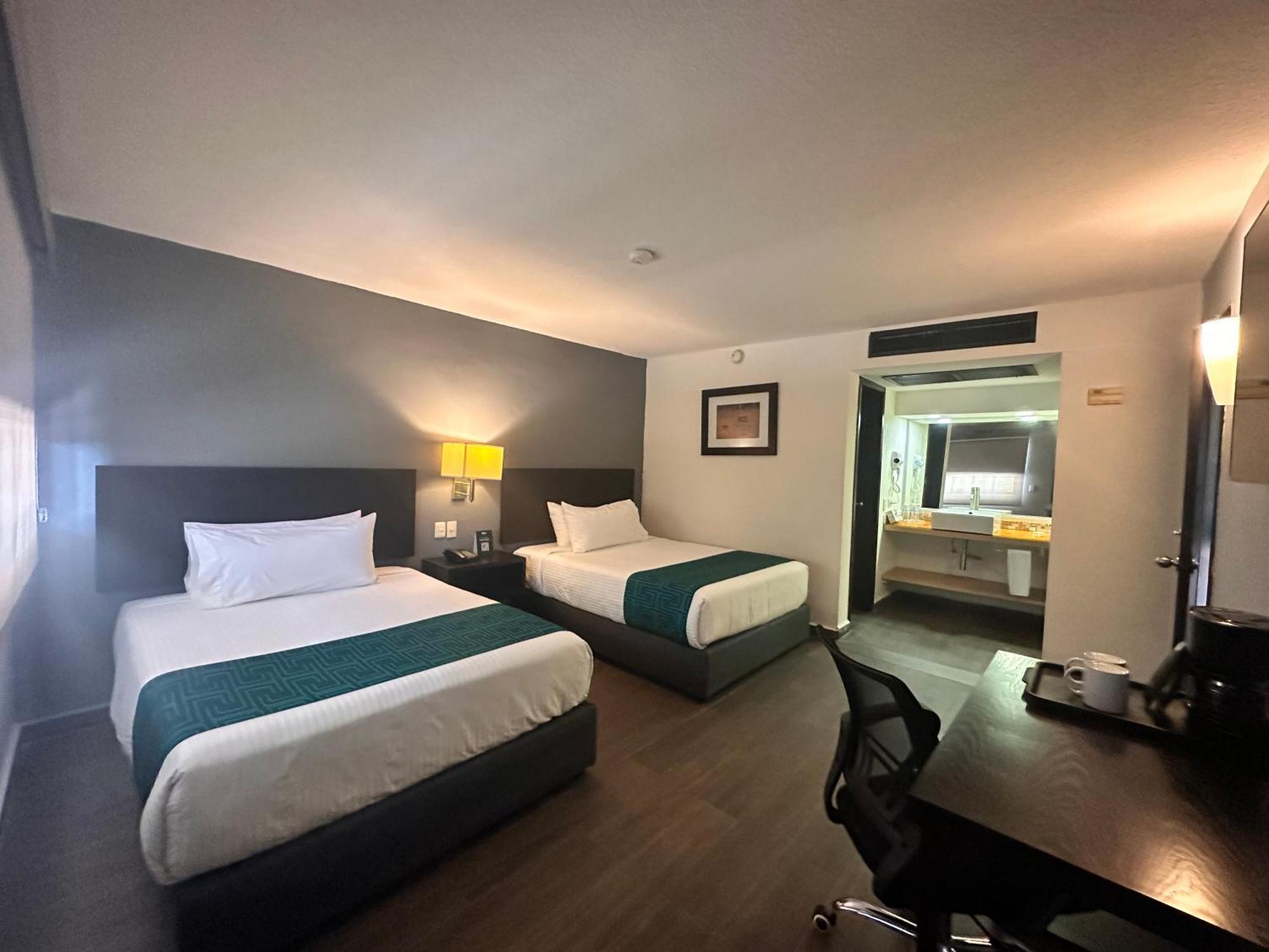 Inhouse Obregon Hotel Ciudad Obregón Екстериор снимка