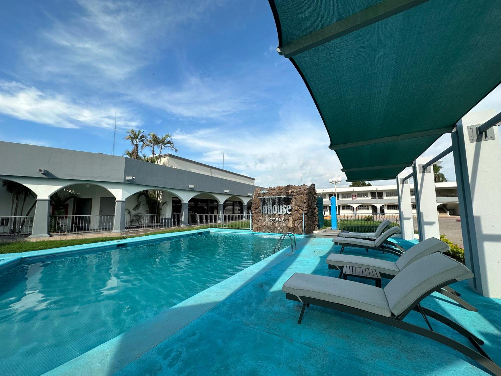 Inhouse Obregon Hotel Ciudad Obregón Екстериор снимка