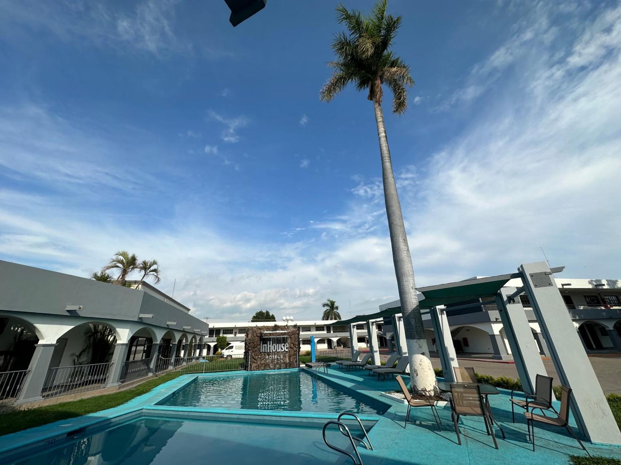 Inhouse Obregon Hotel Ciudad Obregón Екстериор снимка