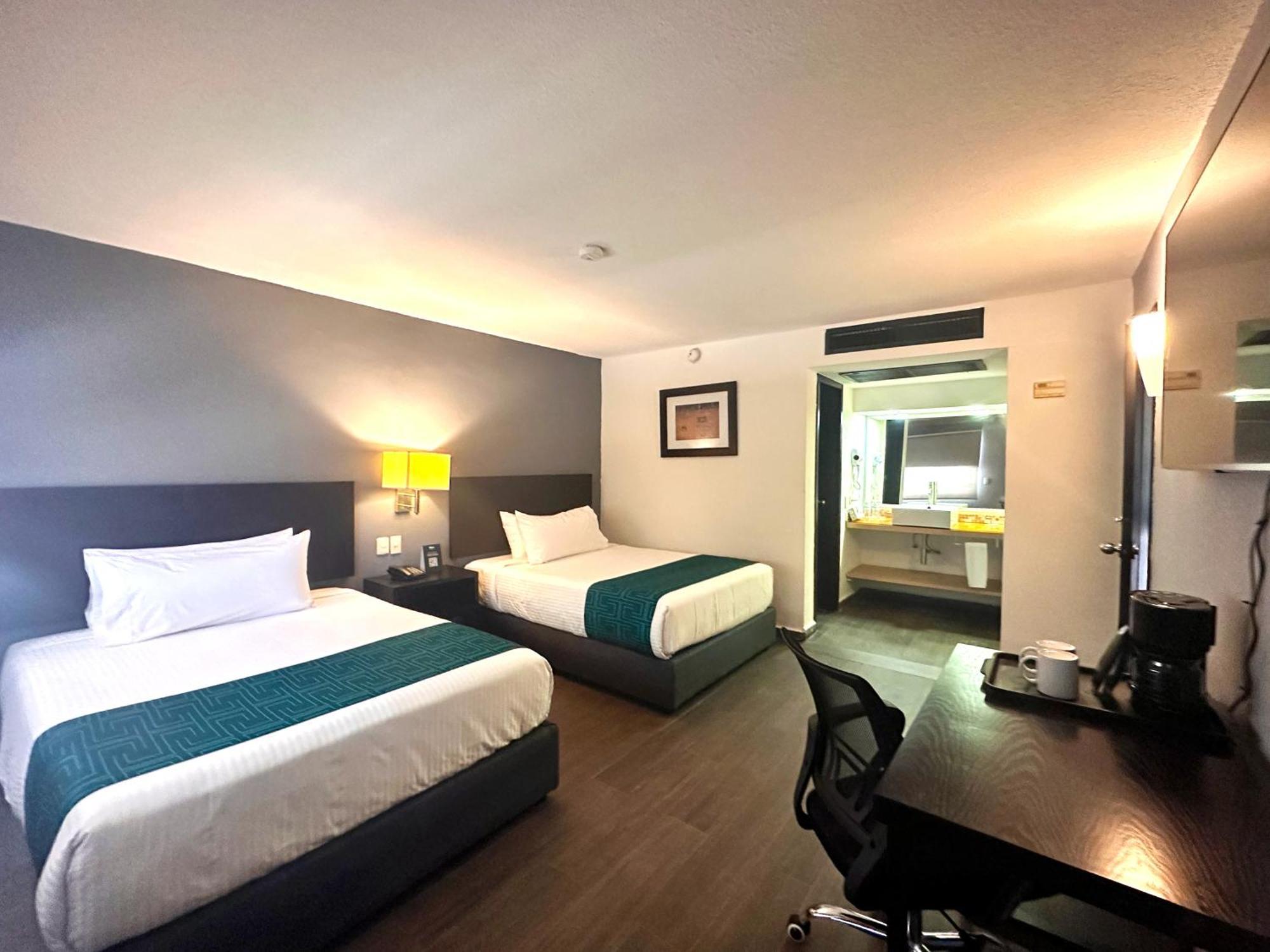 Inhouse Obregon Hotel Ciudad Obregón Екстериор снимка