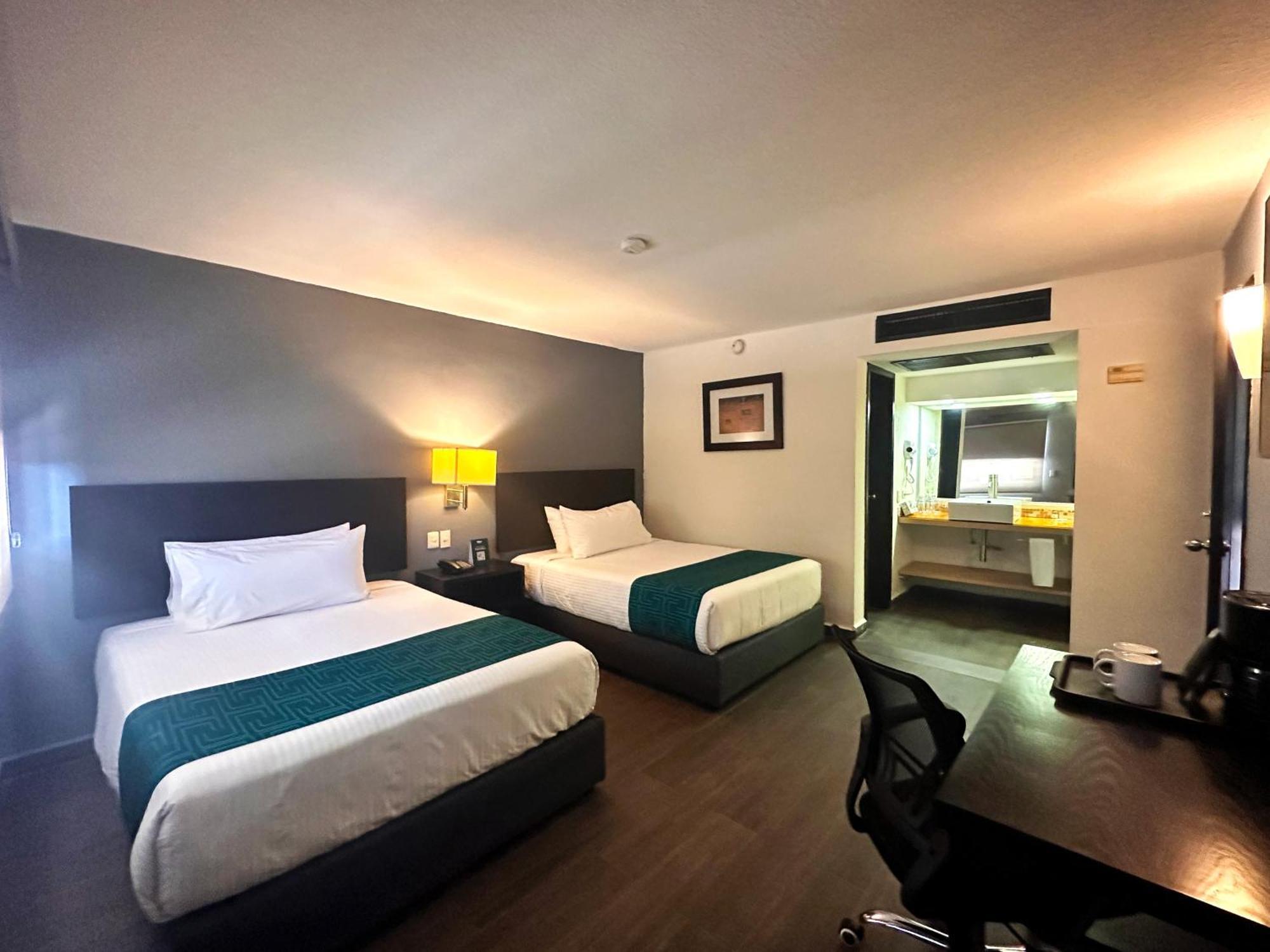 Inhouse Obregon Hotel Ciudad Obregón Екстериор снимка