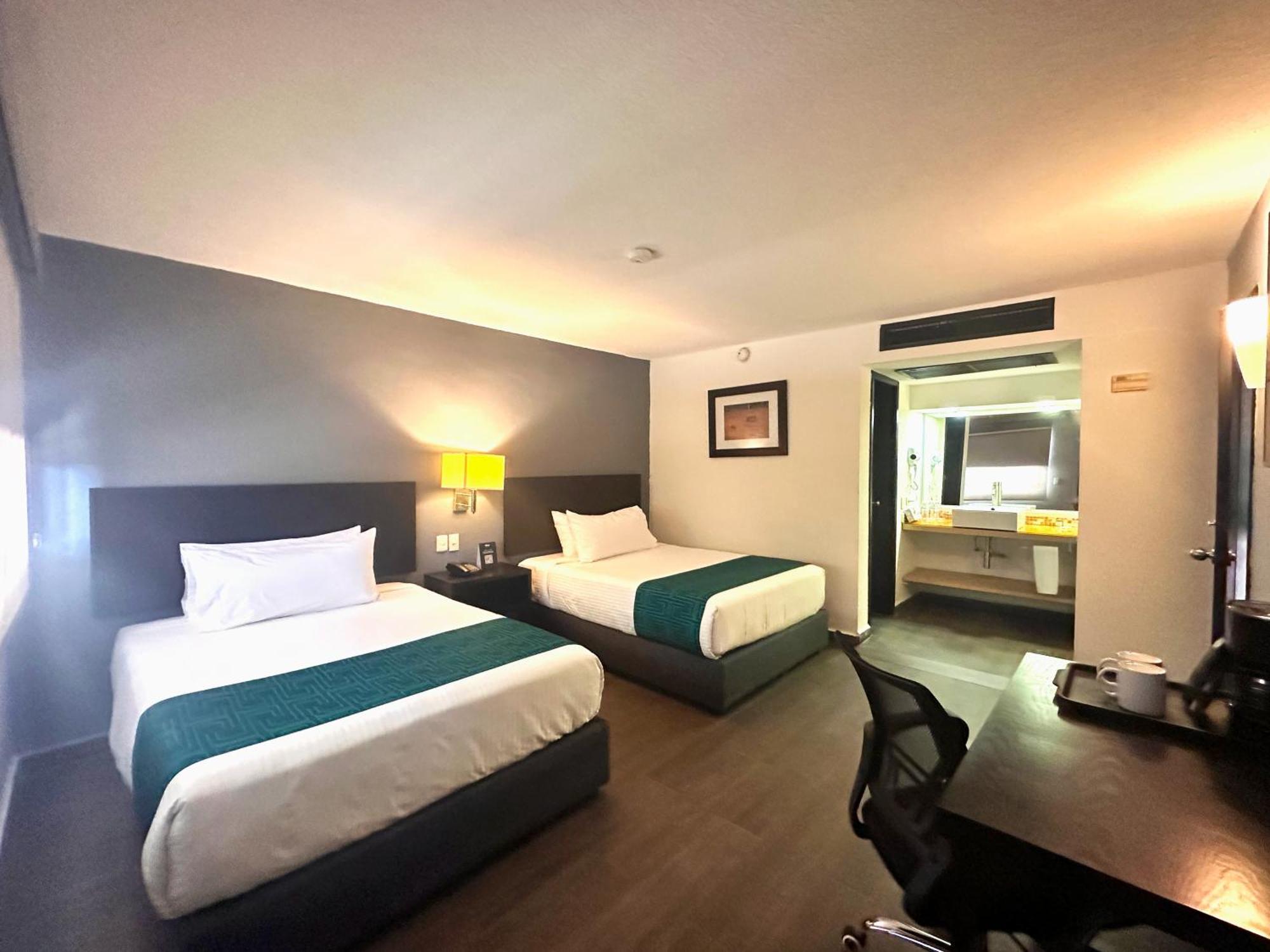 Inhouse Obregon Hotel Ciudad Obregón Екстериор снимка