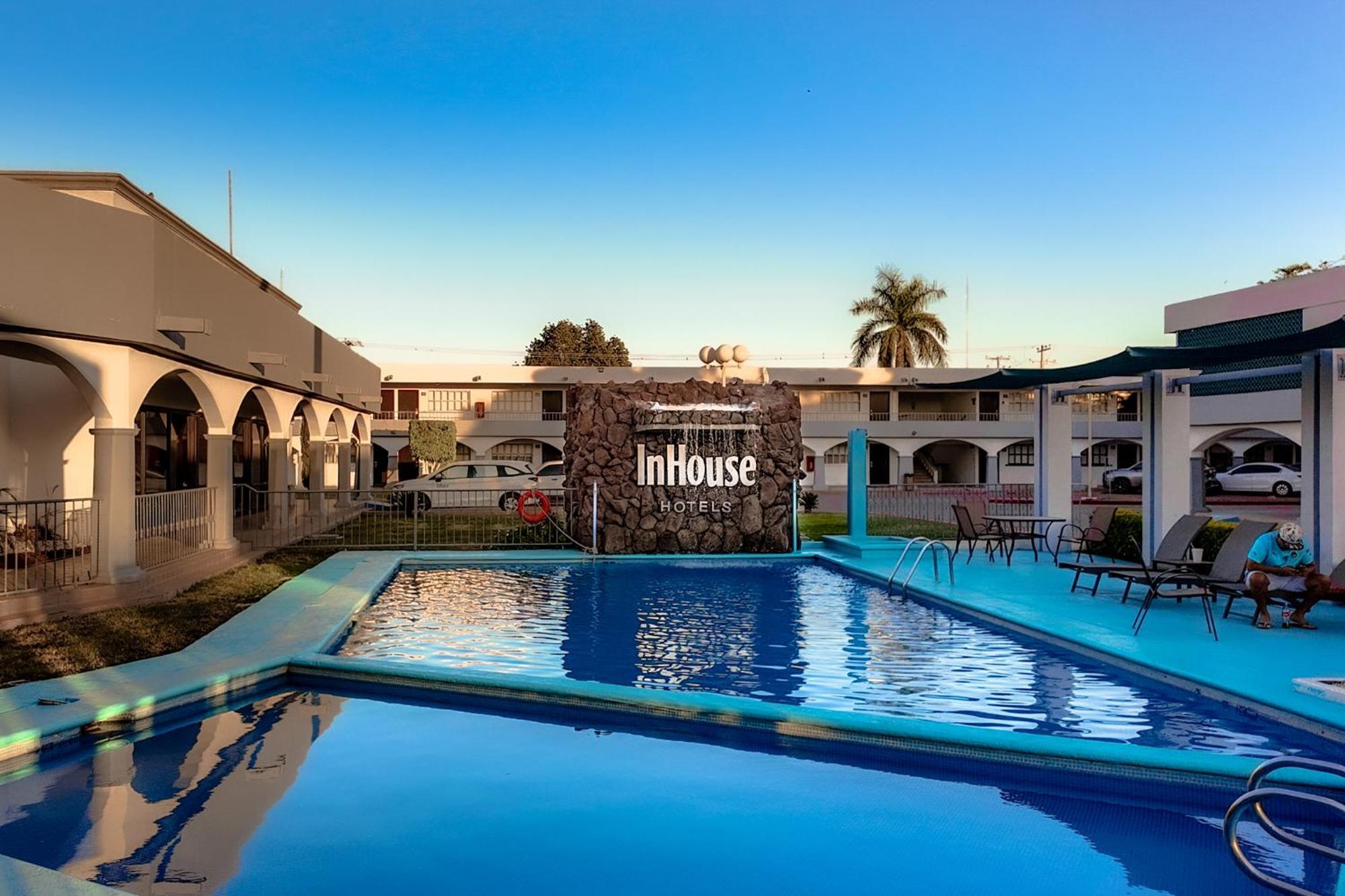 Inhouse Obregon Hotel Ciudad Obregón Екстериор снимка